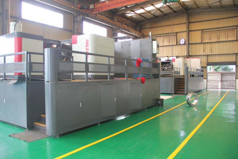 Pellet mill die and roller